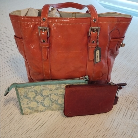 Coach  Salmon Bag Tote Bag, 1 Wristlet, 1 Wallet Wristlet - Picture 1 of 16